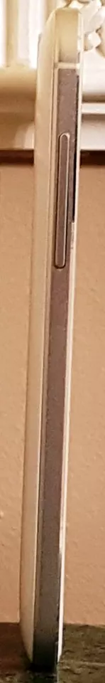 Teléfono Celular Blu Life One L120 Desbloqueado, 16 GB, 1 GB de RAM, Blanco con 20 Fundas Incluidas Foto 4 de 4