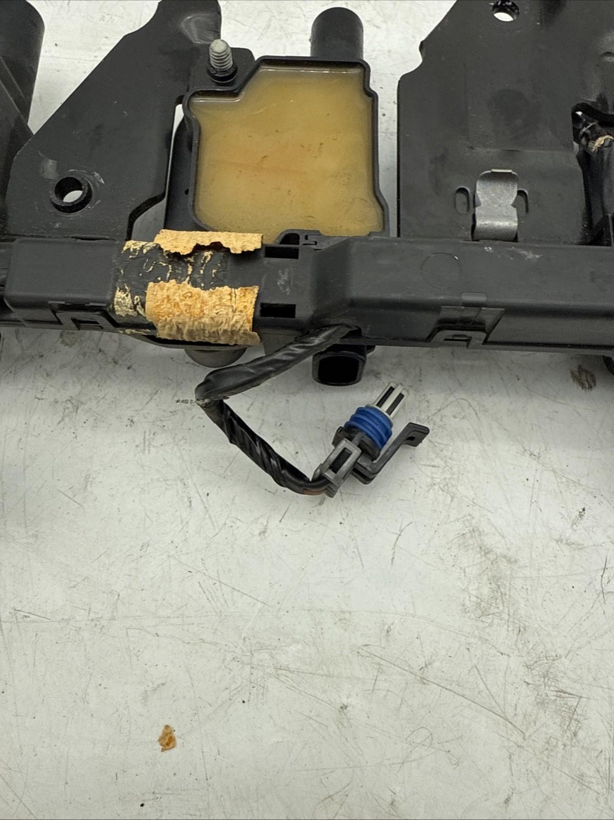 05-13 CORVETTE C6 6.0L V8 LEFT DRIVERS SIDE IGNITION COIL BRASKET ASSEMBLY OEM