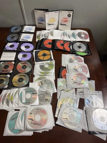 MICROSOFT MSDN SOFTWARE DISCS LOT- 100+ Different Discs 1999-2001 In Soft Case