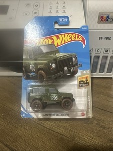 Hot Wheels Premium Boulevard #47 - Land Rover Defender 90 2020 Rouge 1:64, Boîte Neuve Scellée