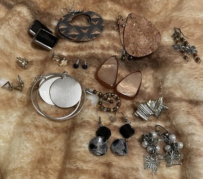 Lot Of 14 Pierced Earrings Vintage To Modern Used As Is