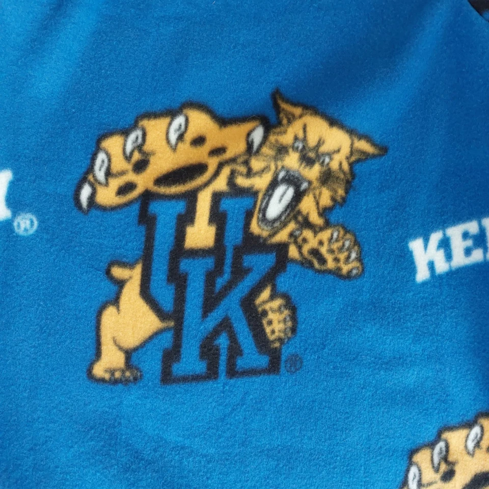 Manta con mangas acolchadas de lana suave Wildcats de la Universidad de Kentucky Wildcats talla única Foto 3 de 3