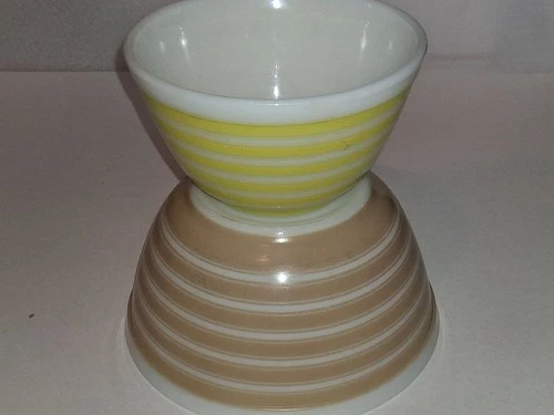 Vtg 1960's Pyrex lot, Rainbow Stripes bowl #401 yellow, #402 tan Excellent Cond!