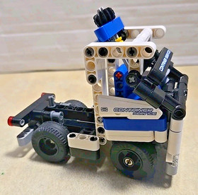 Retired Lego Technic 42062 Container Yard Truck & Loader Vehicle w Manual No Box