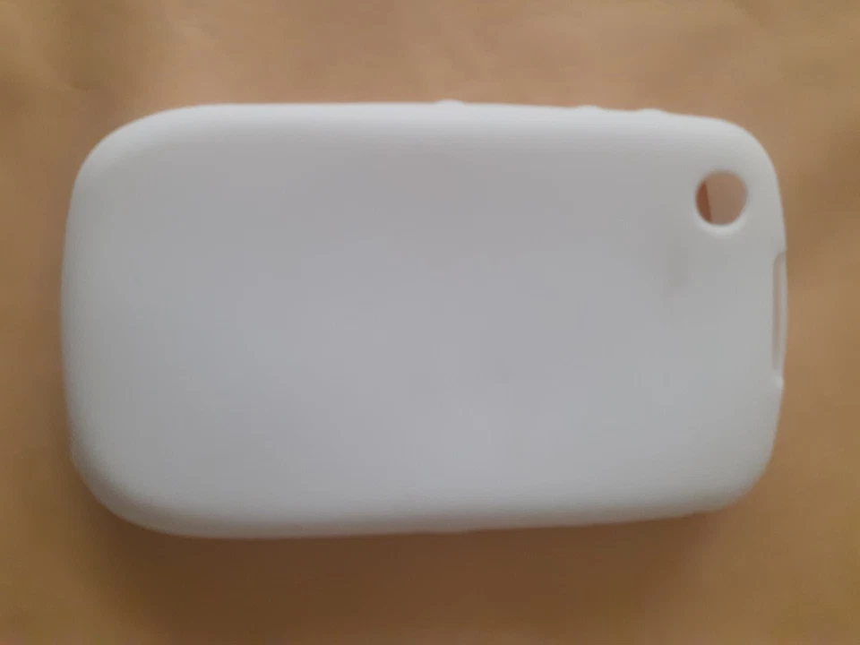 Funda Silicona Móvil Blackberry 8300 -8310 - 8320-8330 (Curve) Series, Blanca Foto 2 de 4