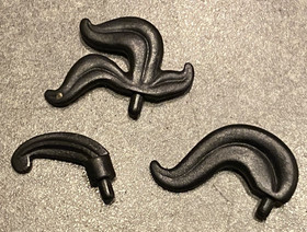 Vintage LEGO Castle: Forestmen-Smuggler's Hayride 1974: All 3 black feathers inc