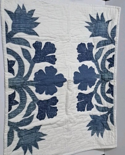 Pottery Barn Mahalo Cotton Floral Appliqué Quilted Shams Standard Set Of 2 - Picture 3 of 5