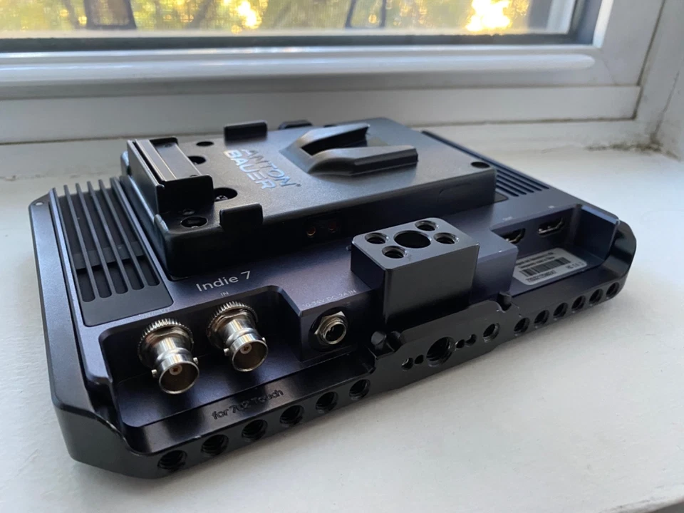 SmallHD Indie 7 7" Full HD 16:9 Touchscreen Monitor On-Camera USATO UNA VOLTA - Immagine 3 di 4