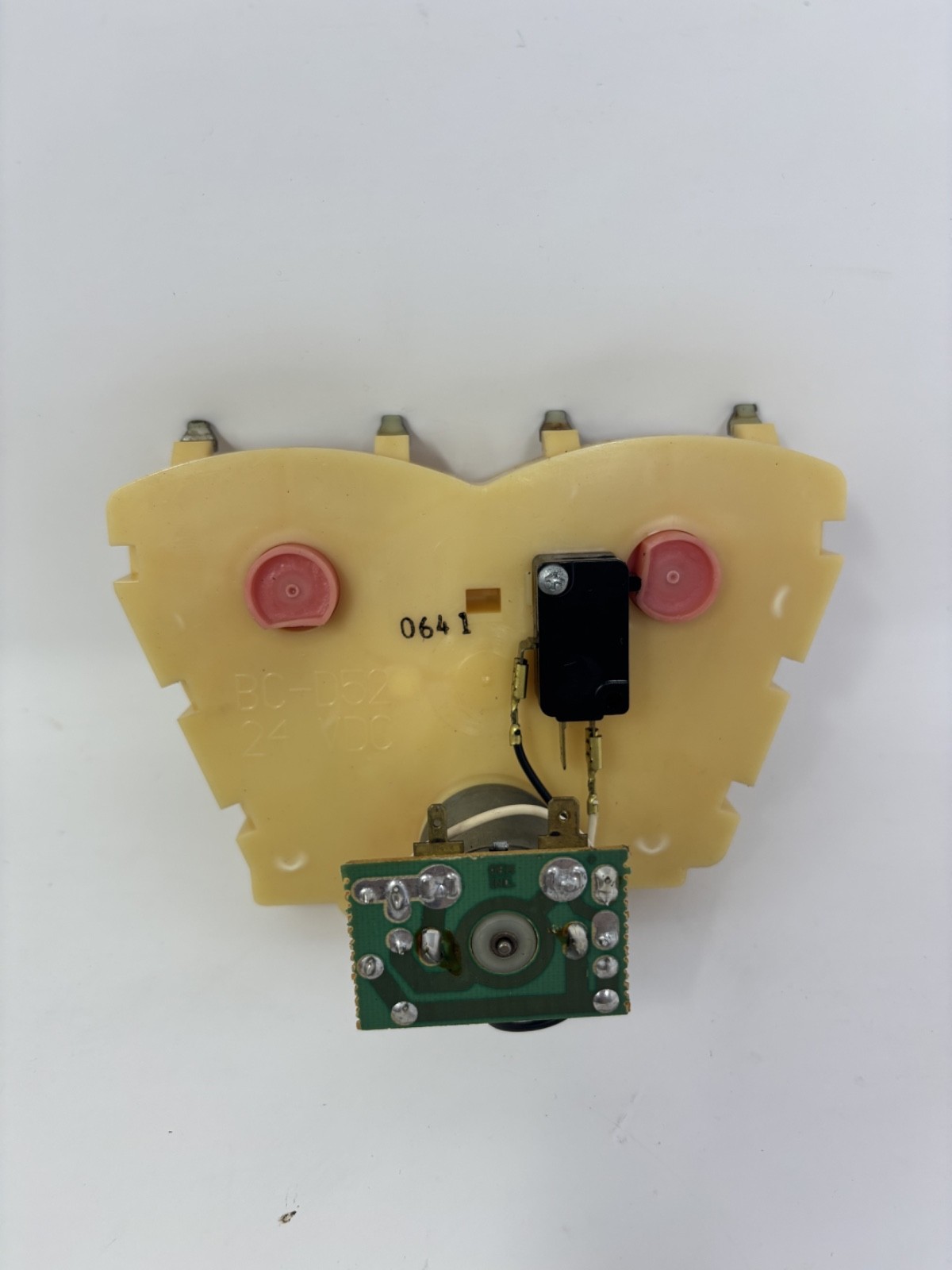 AP Automatic Products Vending Machine Dual Tray Motor 24VDC BC-D52 24 VDC
