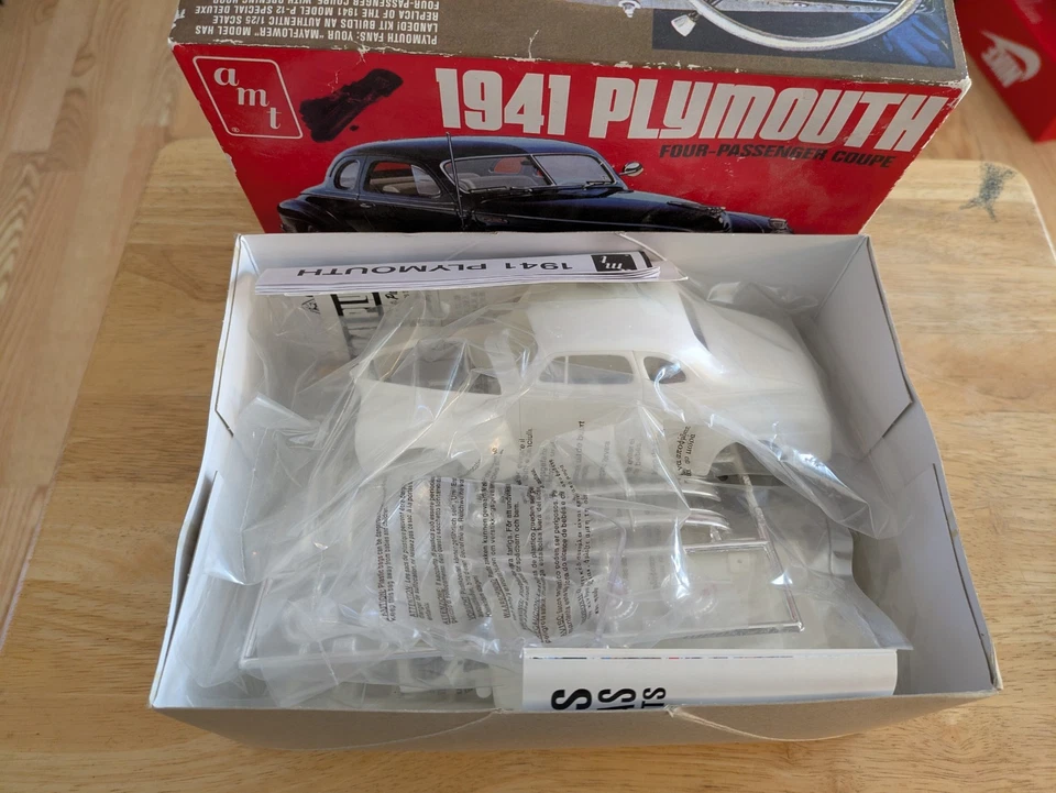 OPENED/UNUSED 1941 Plymouth Four Passenger Coupe Model Kit 1:25 - Image 2 of 3