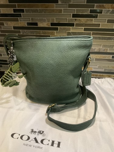 coach green sling bag