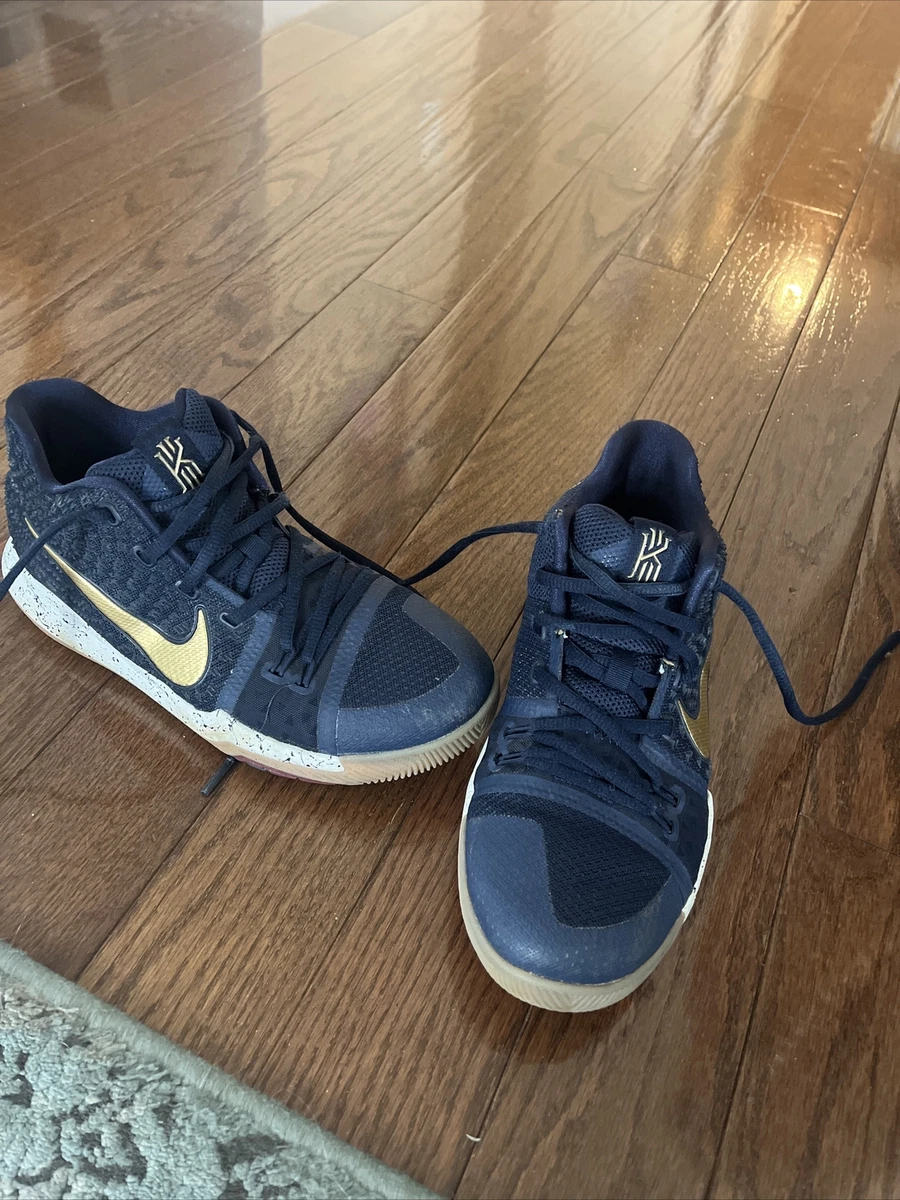Kyrie 3 top size 6.5