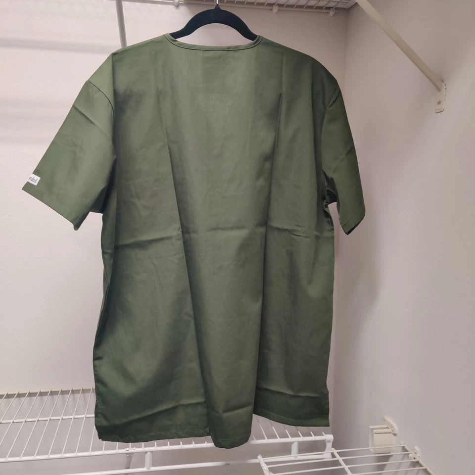 Uniform Advantage New 2 Medical Hospital/ Nurse / Workwear Scrub Tops Size Large - Image 3 of 4