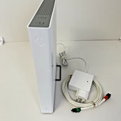Swisscom Internet-Box 4 für Glasfaseranschluss (2023) - Bild 1 von 4