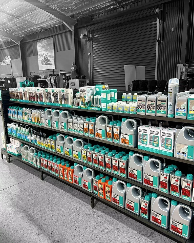 Motorex Top Speed 4T Synthetic High Performance JASO MA2 15W50 1L Motorcycle Oil - Image 3 of 4