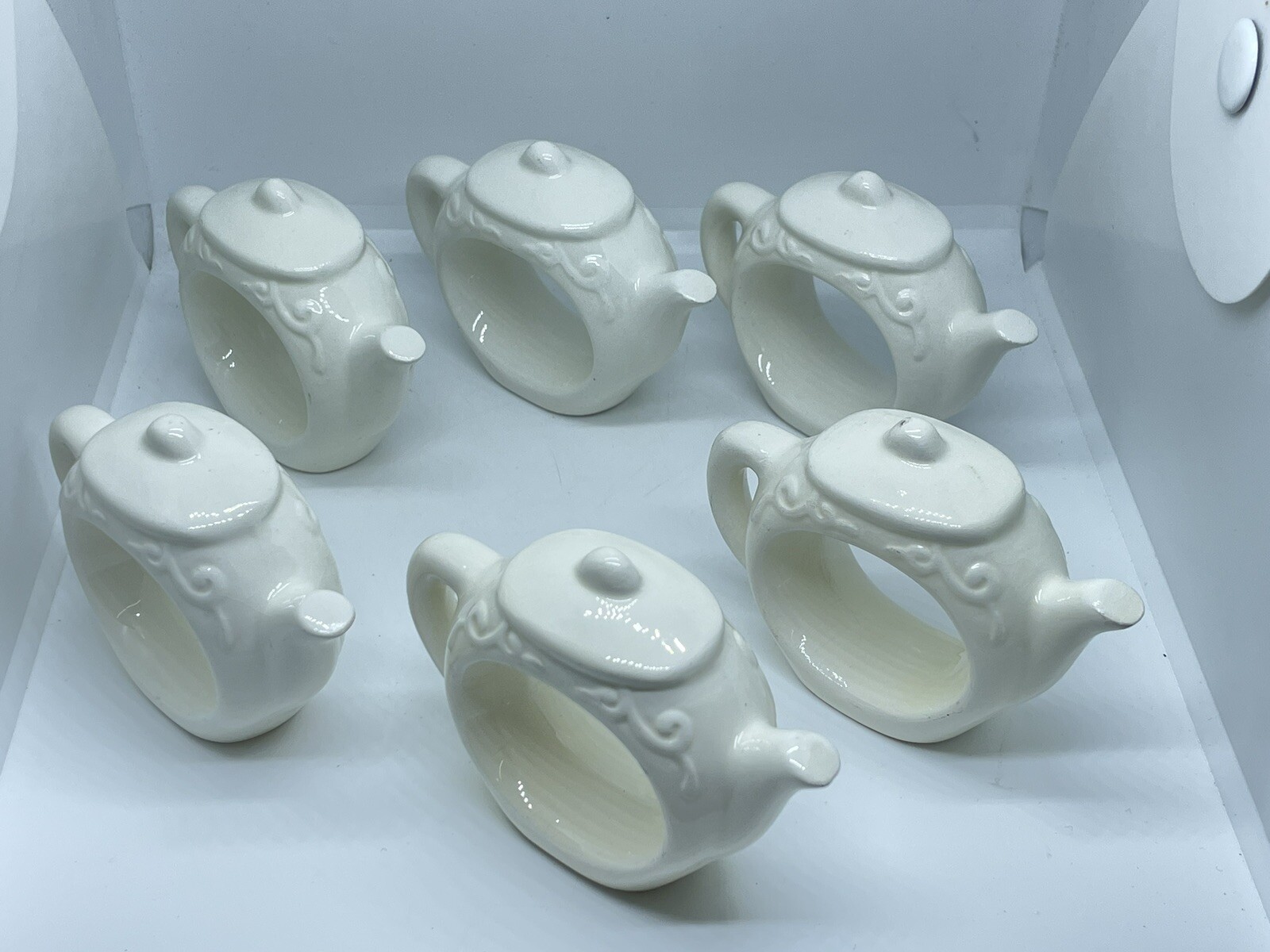 Vintage Bone China White Napkin Rings / Napkin Holder - Set of 6