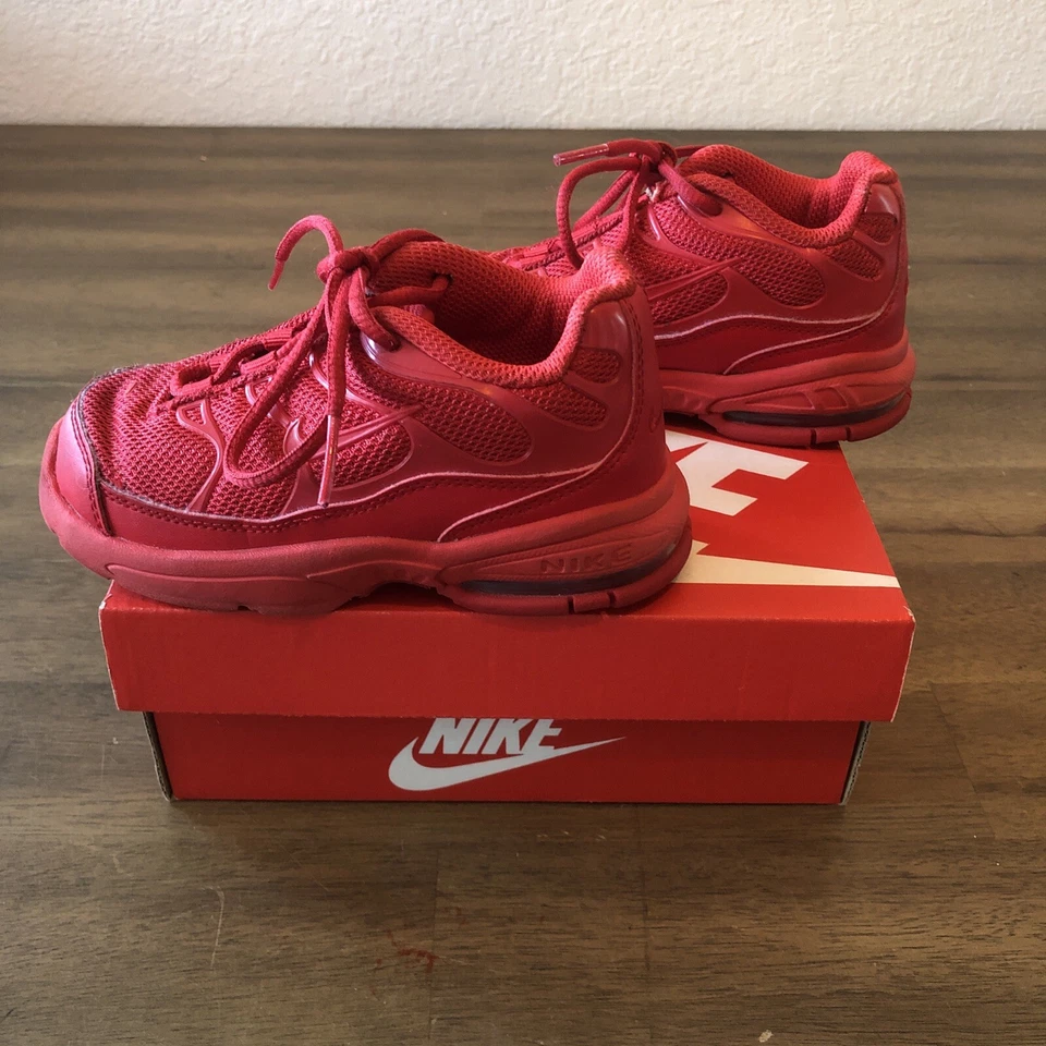 Zapato “Nike Air Max (TD) Triple Rojo” Niño Pequeño Talla 8c Foto 3 de 4