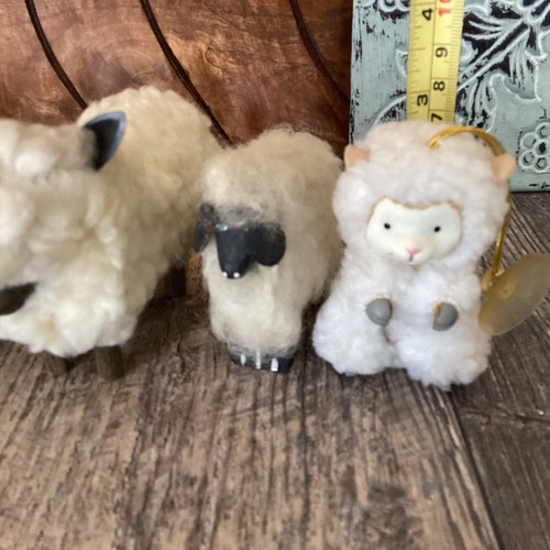 Needle Felted Wool And Fuzzy Sheep Lamb Ewe Primitive Americana Christmas Lot - Picture 9 of 11