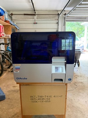 QIAGen Robotic Workstation for DNA/RNA Processing, Model: QIACube