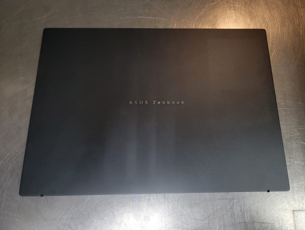 ASUS Zenbook 14 OLED Ultra 9 285H 32GB RAM 1TB SSD Intel Arc 140 - ENVÍO RÁPIDO
