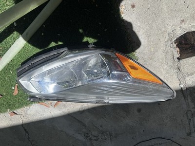 Used Right Headlight Assembly fits: 2014 Ford Escape halogen Right Grade B