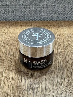 IT COSMETICS  BYE BYE REDNESS NEUTRALIZING CORRECTING CREAM  - Light Beige