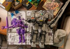 Transformers Megatron Skelivore War For Cybertron Netflix Trilogy Spoiler Pack