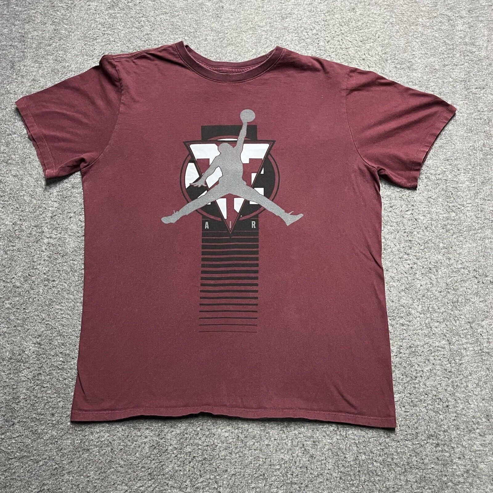 Air Jordan Short Sleeve T Shirt Men’s Large Red Jump Man Logo Swoosh Pullover