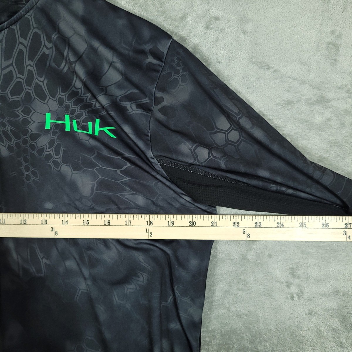 Huk Fishing Shirt Mens M Black Kryptek Typhon Camo 1/4 Zip