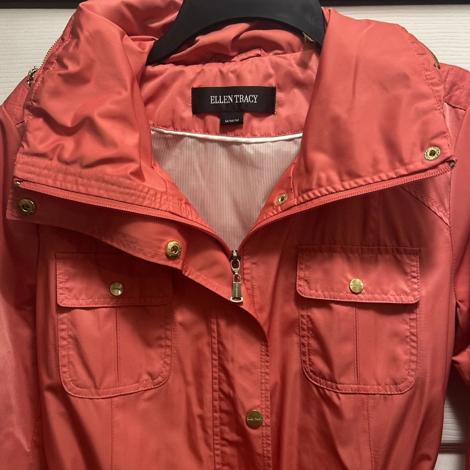 Ellen Tracy Rain Jacket Womens Medium Classic Belted Trench Coat Hidden Hood Zip - Image 2 of 4