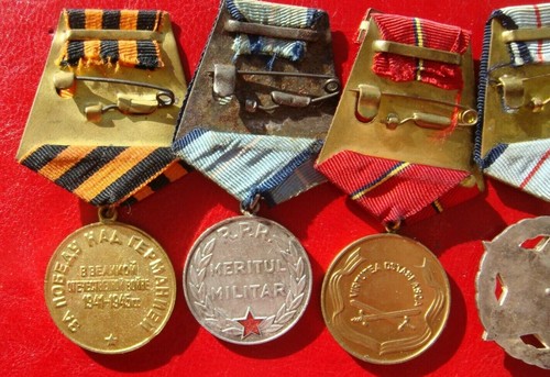 RARO LOTE DE 7 PEDIDOS Y MEDALLAS MILITARES RUMANIA RPR Y RSR - Imagen 6 de 12