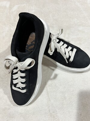 Otbt normcore black sneakers size 6,5