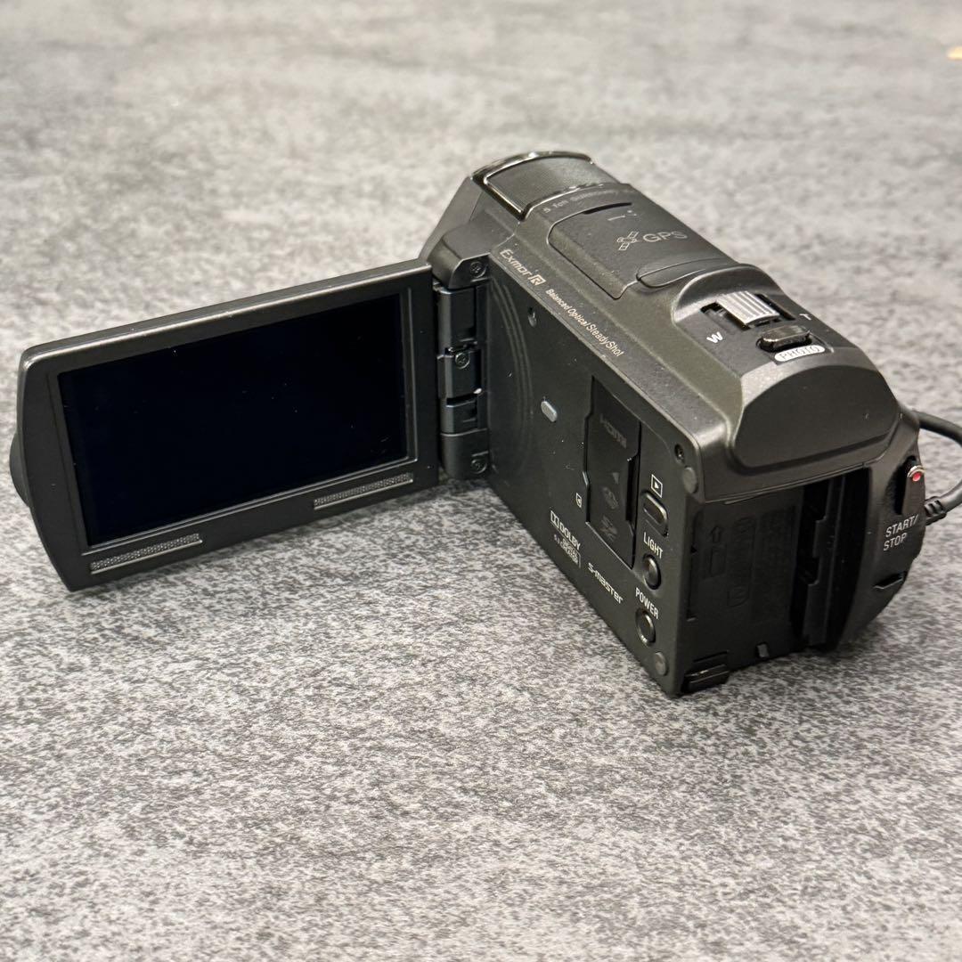 SONY　Handycam　HDR-CX630V Sony HDR-CX630V Handycam 20.4MP Digital HD Camcorder with
