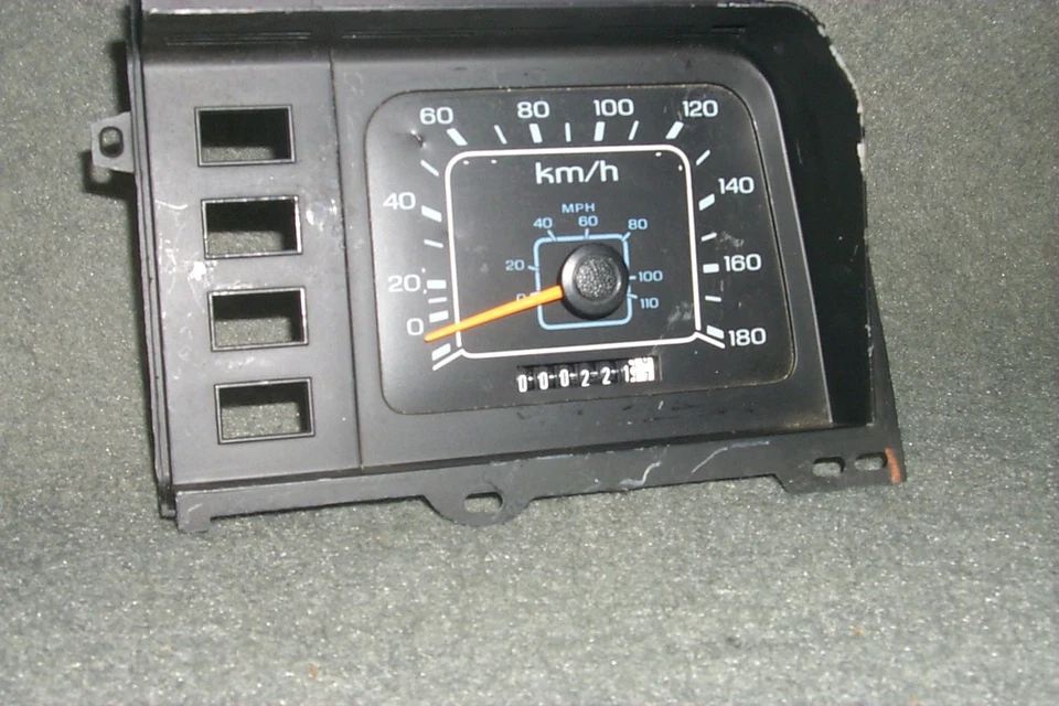 Velocímetro métrico 180 KMH 1984 1985 1986 1987 Ford Escort/Mercury Lynx LN7/EXP - Imagem 3 de 4