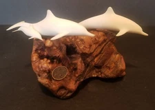 John Perry 3 Dolphin Family Sculpture White Resin Pod On Burlwood W/ Baby