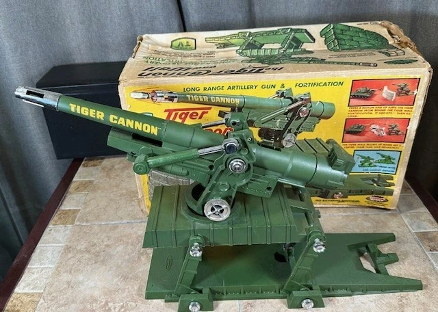 Tiger Cannon & Wall By Topper Toys. Includes Box. - Image 4 of 4
