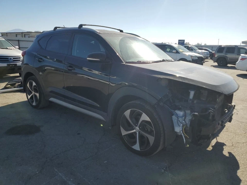 Bote de carbón de vapor de combustible 31420D3500 2017 Hyundai Tucson Foto 4 de 4