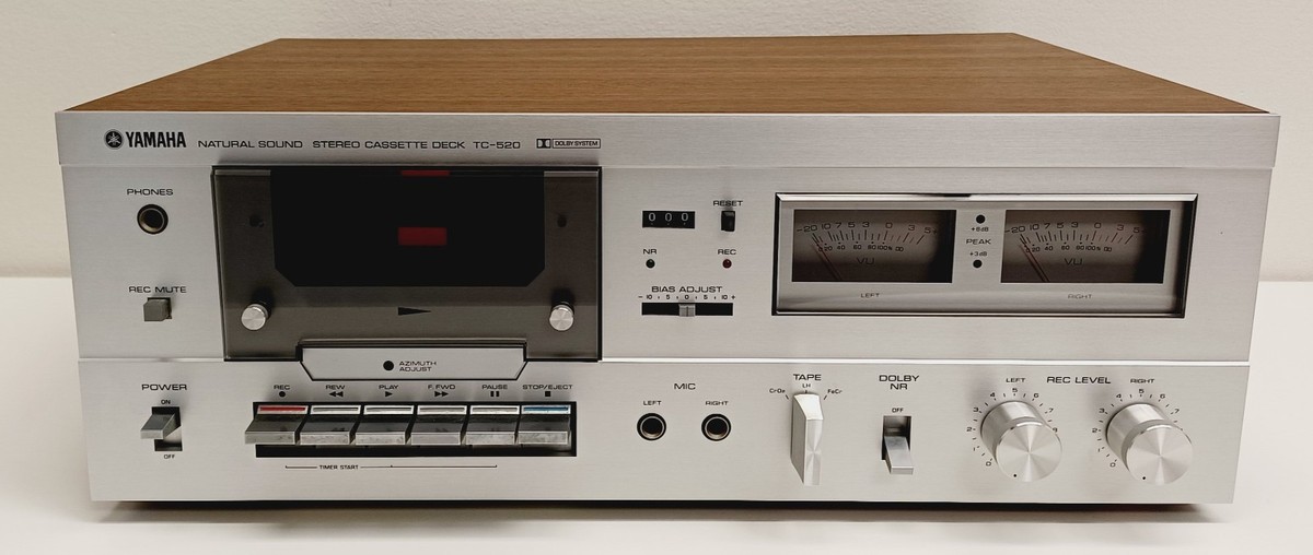 Yamaha TC-520 Natural Sound Stereo Cassette Deck Japan - POWERS ON