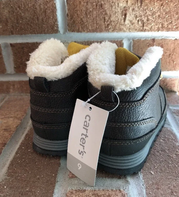 NUEVA BOTA DE PIEL CARTER’S para niños pequeños marrón oscuro/amarillo talla 9 M EE. UU. Spike exterior Foto 3 de 3