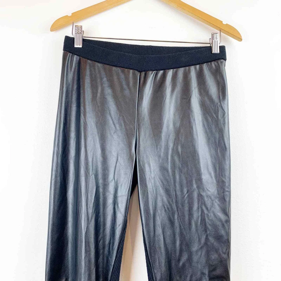 Victoria’s Secret Faux Leather Ribbed Leggings M - Imagem 4 de 4