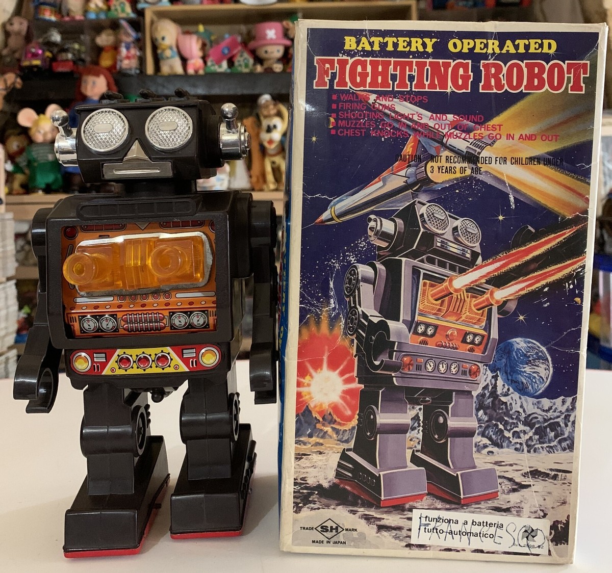 VINTAGE TIN PLASTIC TOY SPACE FIGHTING ROBOT SH HORIKAWA