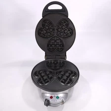 Villaware Model 2006 Silver Ribbed Petite Heart Shaped Belgium Waffle Maker
