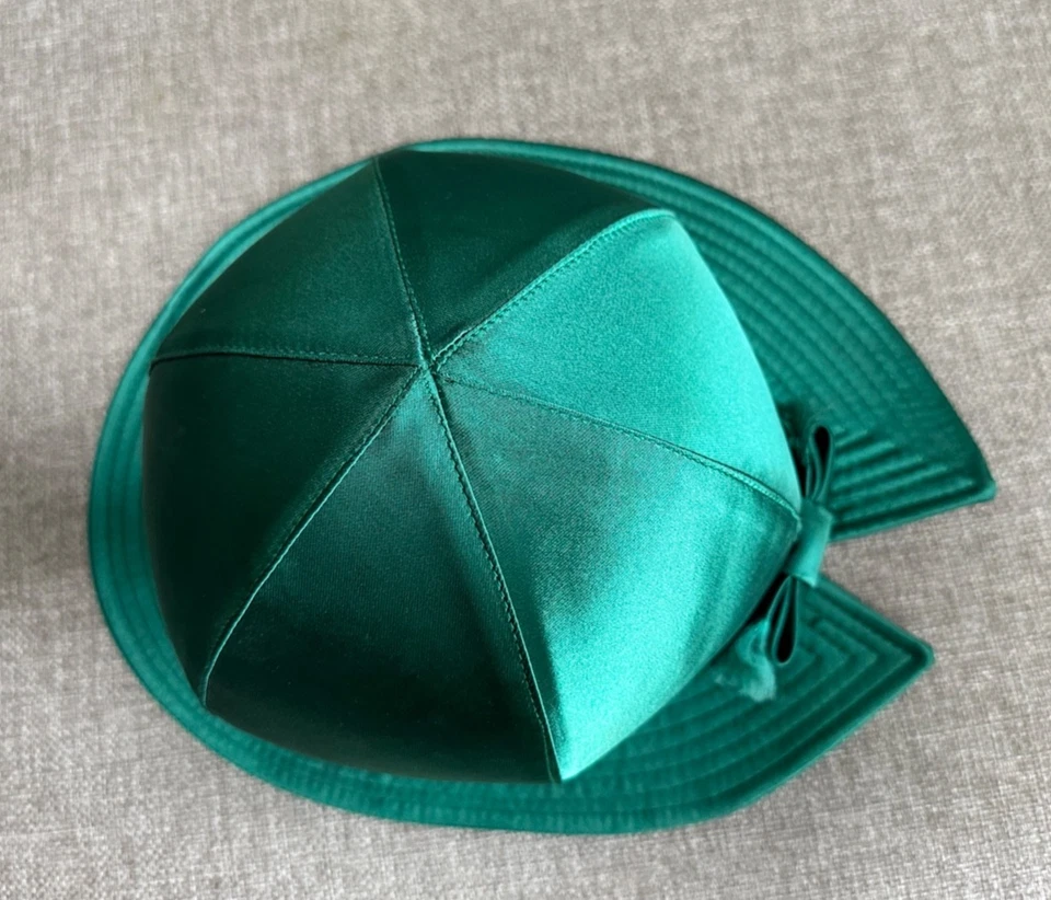 Sombrero de colección de los años 50 Franks Girl -Frank verde oliva satinado, pequeño Foto 4 de 4