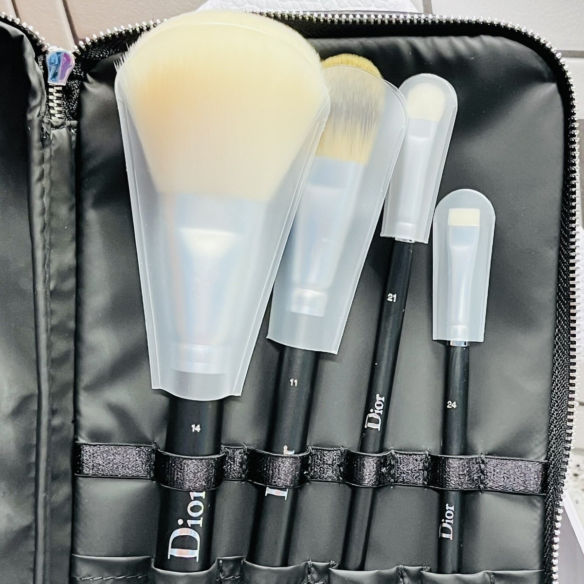 DIOR Exclusive Makeup Brush Set in Vanity Case 5-Piece Set