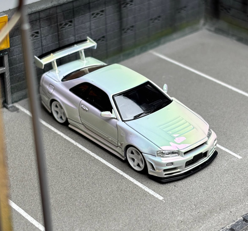 1/64 Fuji R34 GTR ホワイト Fuji 1:64 JDM White Skyline GTR R34 Nismo Z-Tune Model