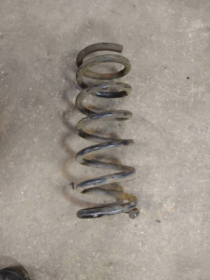 Chevy Camaro Pontiac Firebird 1986-1992 muelle helicoidal delantero OEM Foto 2 de 2