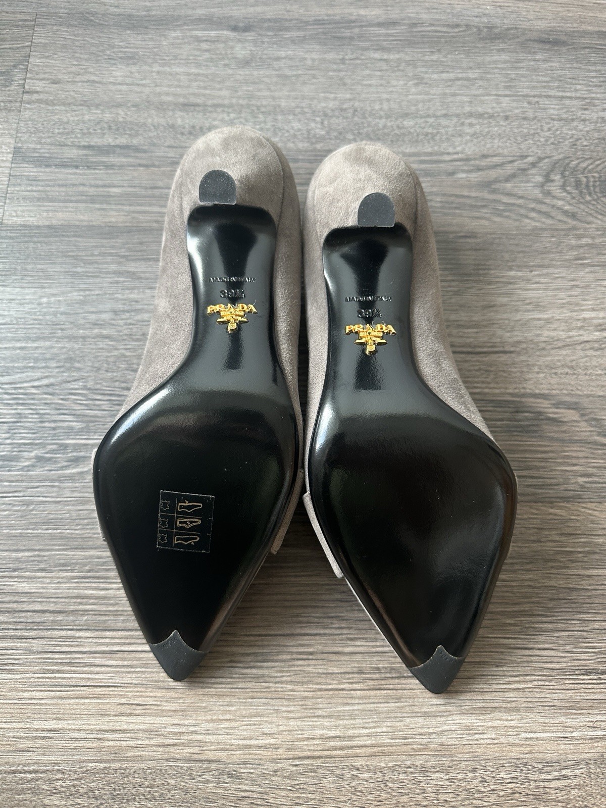 PRADA Women's Grey Suede Pointed Toe High Heels NEW, Size 39.5 thumbnail 4