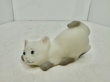 Vintage Fenton Glass Custard Blue Eye Crouching Cat Hand Painted Signed