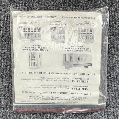Vintage DPM Design Preservation Models Walker Bldg 204 HO Kit Beige Unpainted