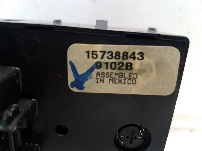 Chevrolet Silverado 1500 1999 interruptor de tablero - faros sin automático Foto 4 de 4